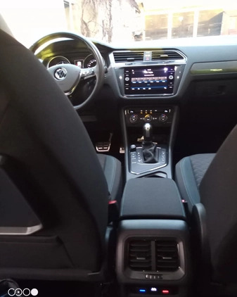 Volkswagen Tiguan cena 94700 przebieg: 102300, rok produkcji 2020 z Uniejów małe 232